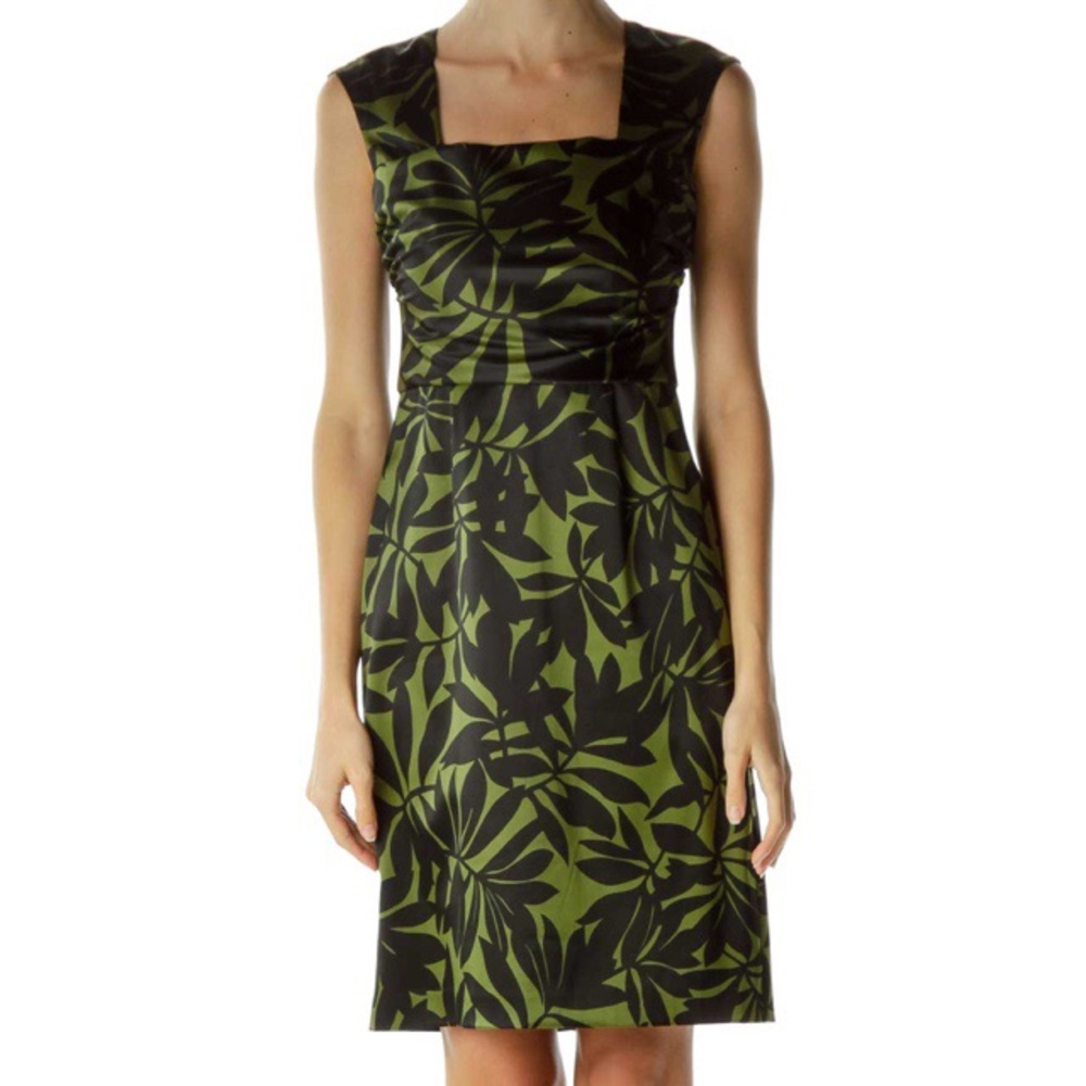 Donna Ricco Leaf Print Dress